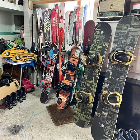 L'Astazou "Pret Gracieux Du Materiel De Ski" Au Studio Лю-Сен-Совер Екстер'єр фото