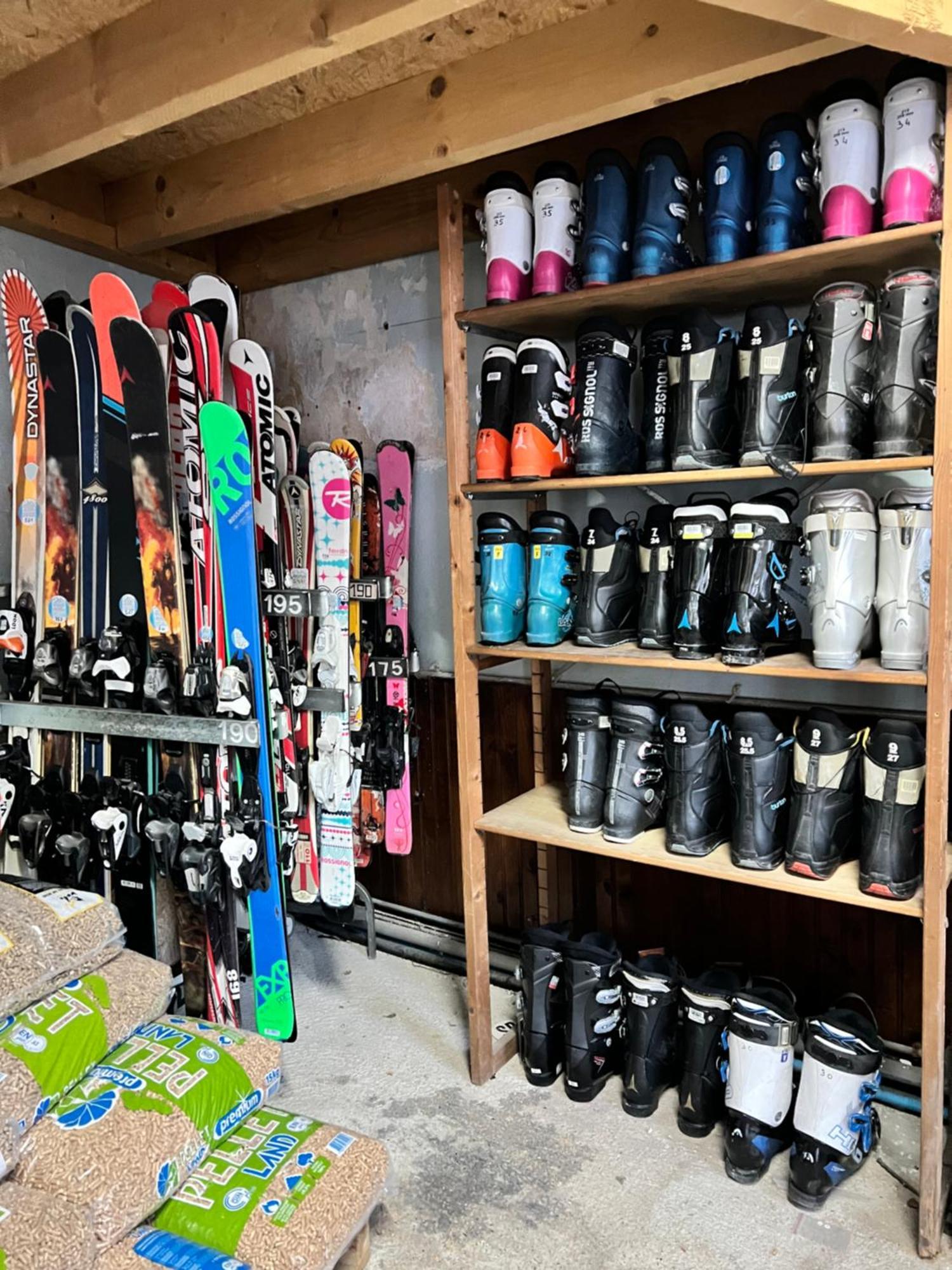 L'Astazou "Pret Gracieux Du Materiel De Ski" Au Studio Лю-Сен-Совер Екстер'єр фото